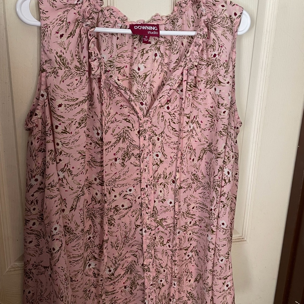 Boutique Style Sleeveless Blouse - 1X
